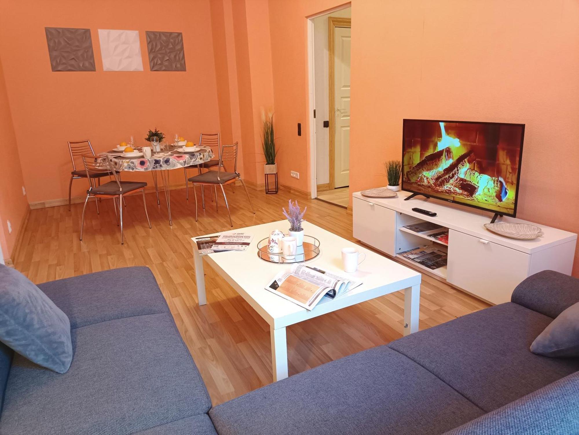 Spacious Old Town Family Peachy 2 Bedrooms Apartment, Nearby The Riga Presidential Castle Bagian luar foto